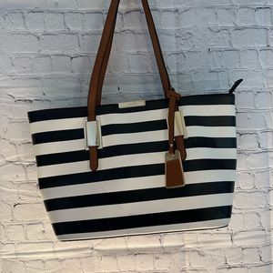 Aldo black and white stripes